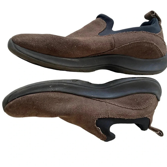 Lands End Brown Suede Slip On All Weather Black Sole Size 4 Kids Unisex - Picture 4 of 7
